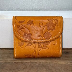 Vintage Tooled Leather Wallet Floral Embossed Bifold Western Boho Accessory